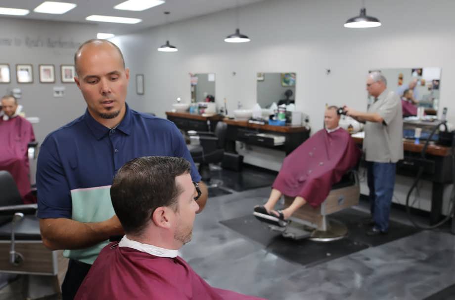 Reid’s Barbershop reflects on serving Grand Blanc for over 100 years
